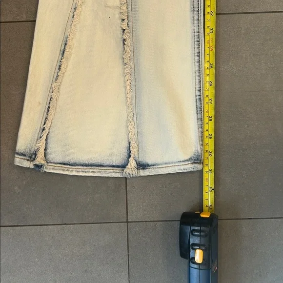 h:ours Calista Pant in Light Tinted Bleach - Picture 10 of 14